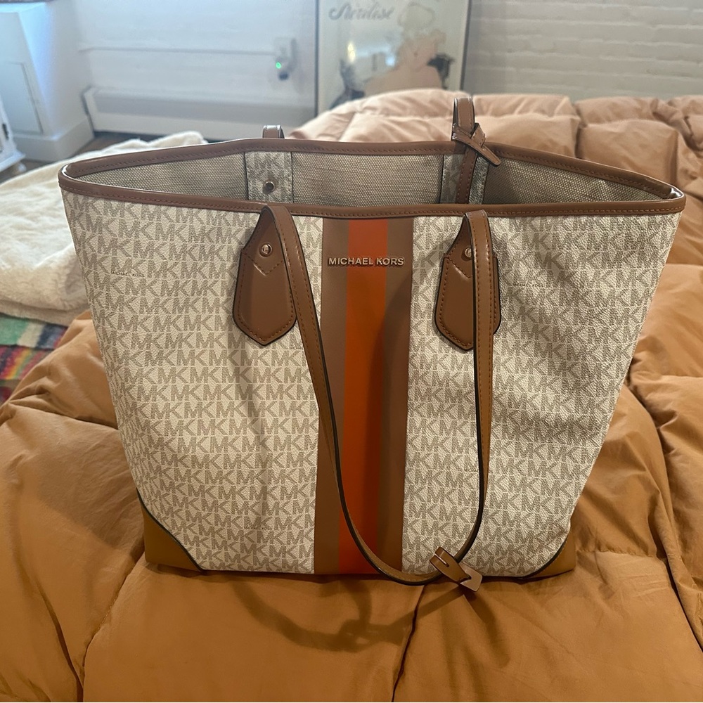 Michael Kors tote